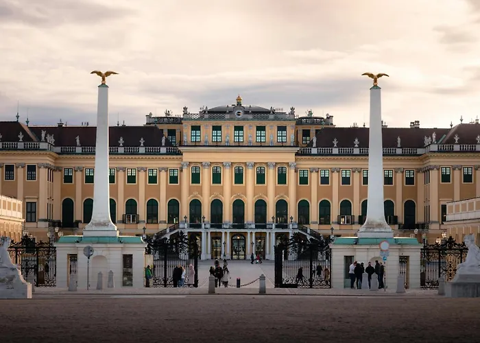 Inner - Near Schoenbrunn & Metro - Self Check-in